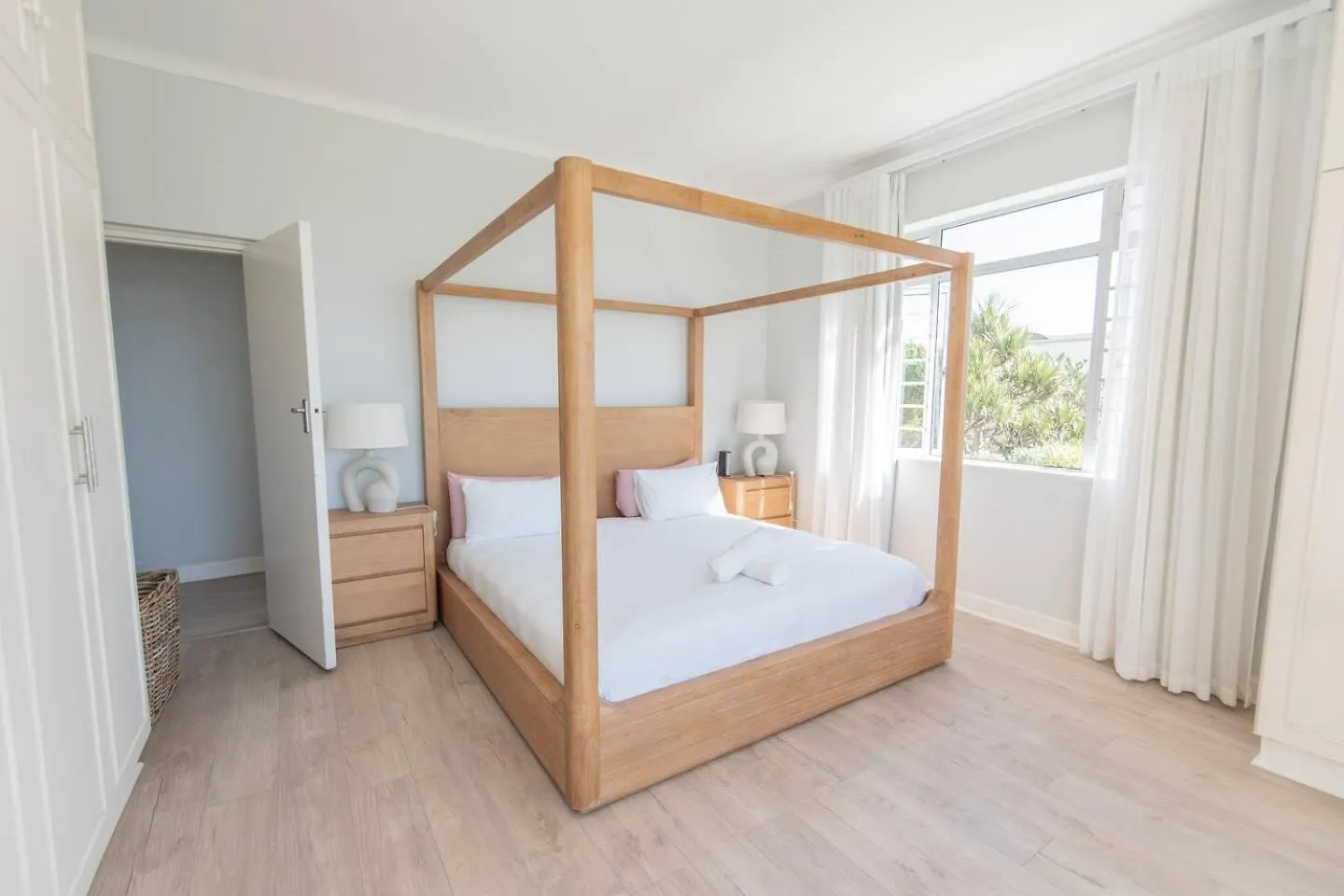 Astorian Tide Apartment Port Elizabeth