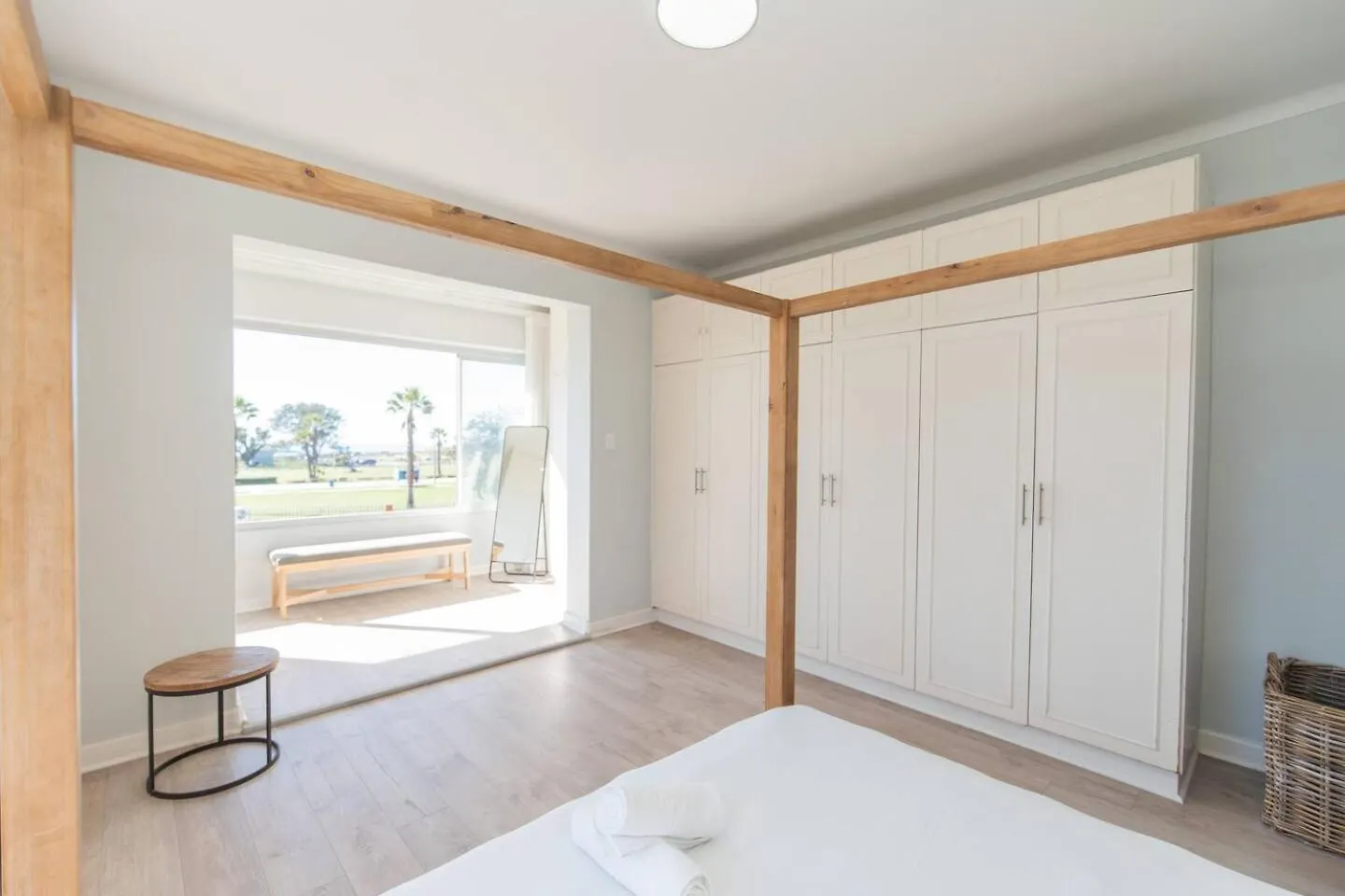 Astorian Tide Apartment Port Elizabeth